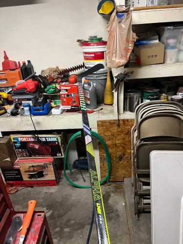 Senior Warrior Alpha LX2 Pro Right Handed Hockey Stick W03 85 Flex (Used)