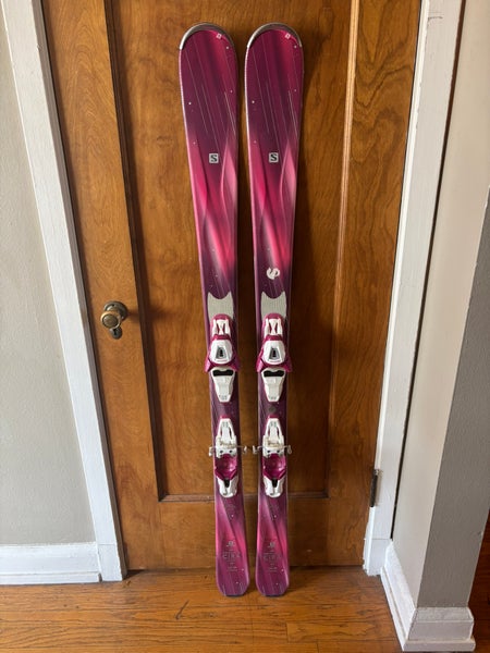 Salomon Cira 154cm with Adjustable Salomon Lithium 10 Bindings