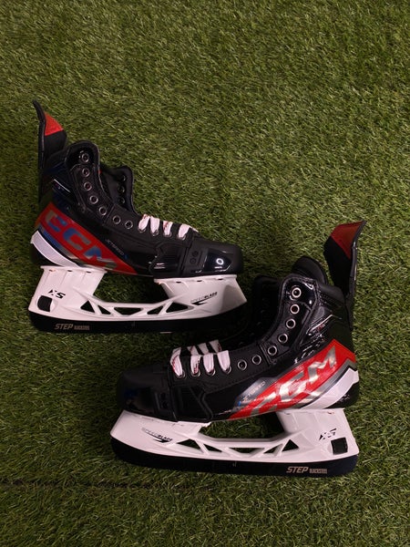 Senior CCM JetSpeed FT6 Pro Hockey Skates Regular Width 9.5 (New)