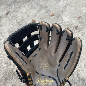 2022 Rawlings Heart of the Hide RH Outfield Baseball Glove 12.5" (Used)
