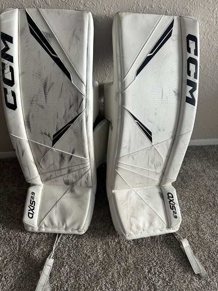 31" CCM Axis 2.9 Goalie Leg Pads (Used)