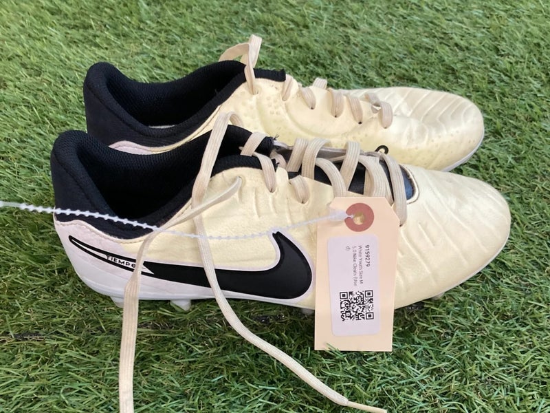 Nike Tiempo Legend 10 Cleats | Youth 5
