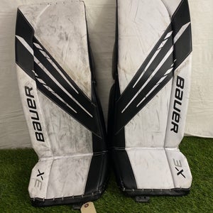 White Medium Intermediate Bauer Vapor 3X Goalie Leg Pads (Used)