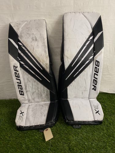 White Medium Intermediate Bauer Vapor 3X Goalie Leg Pads (Used)