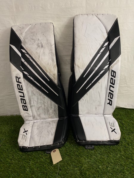White Medium Intermediate Bauer Vapor 3X Goalie Leg Pads (Used)
