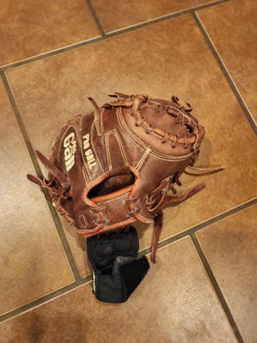 PRO Gall RH Catcher's Baseball Glove 33" (Used)