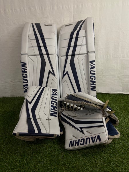 White 35" +2 Senior Vaughn V9 Pro Carbon Goalie Full Set Regular (Used)