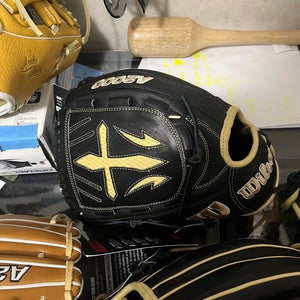 Wilson A2000 LH Pitcher's Baseball Glove 12" (New)