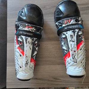 Junior CCM JetSpeed FT6 11" Shin Pads (Used)