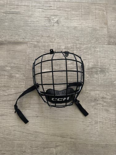 Medium CCM FM580 Full Cage (Used)