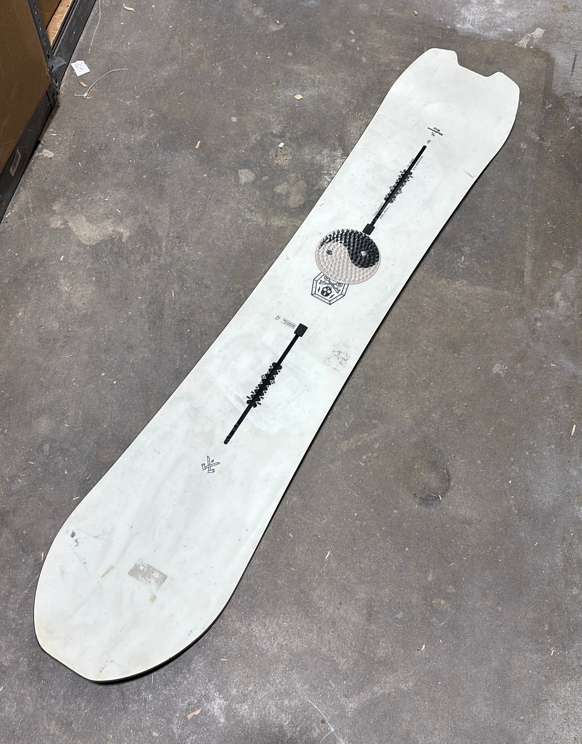 Men's Burton Skeleton Key Snowboard All Mountain Without Bindings