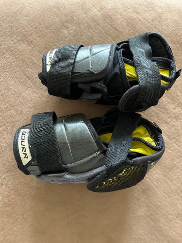 Senior Small Bauer Supreme 1S Elbow Pads (Used)