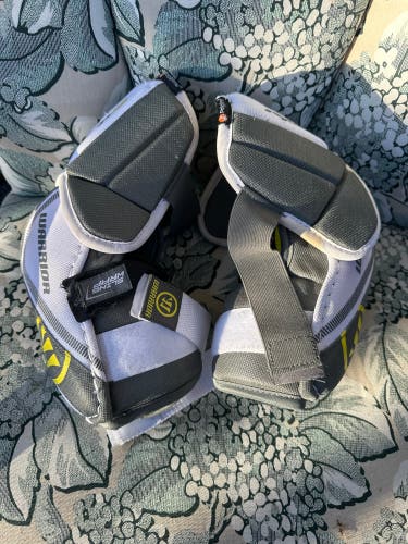 Senior Medium Warrior Dynasty AX2 Elbow Pads (Used)