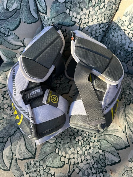 Senior Medium Warrior Dynasty AX2 Elbow Pads (Used)