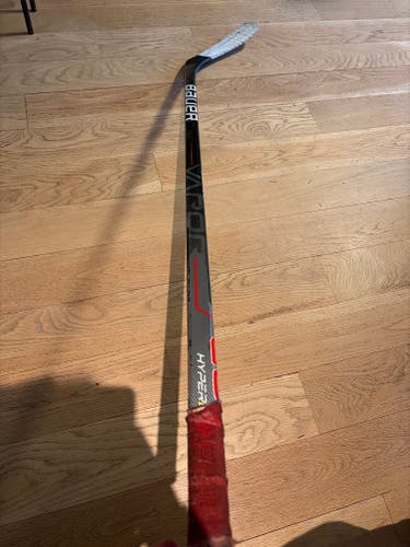 Junior Bauer Vapor Hyperlite Right Handed Hockey Stick P92 50 Flex