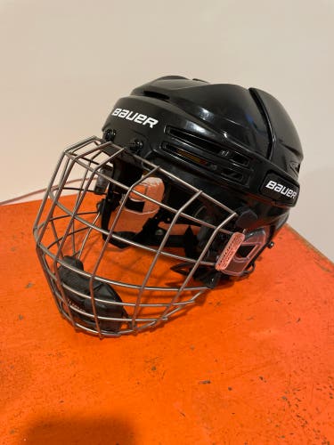 Medium Bauer Re-Akt 75 Helmet (Used)