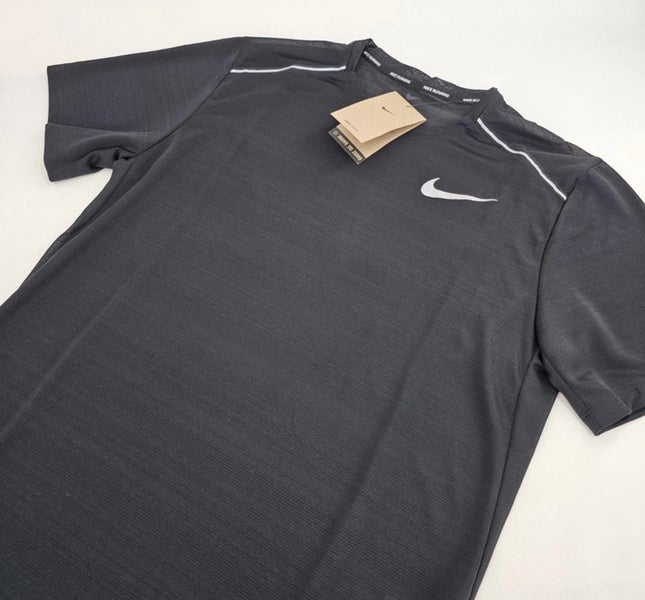 Size Large Men's Nike Dri-Fit Miler Short Sleeve Running Top Shirt AJ7565 010 NEW NWT