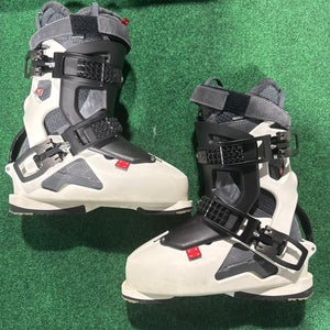 Quartz White / Soft Gray Women's DAHU Ecorce 01 W90 Ski Boots (Used) | Mondo 24.5 (252mm)