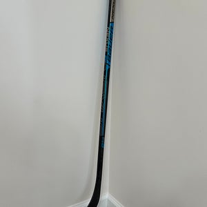 Youth Bauer Nexus 2N Pro Left Hand Hockey Stick Matthews P92 Lie 6 35 Flex