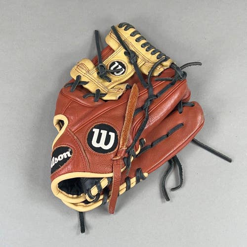 Wilson A550 11" Right Hand Thrower Baseball Glove