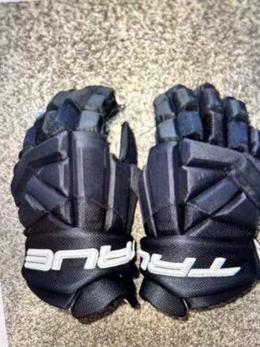 True Catalyst Pro Gloves 15" Pro Stock (Used)