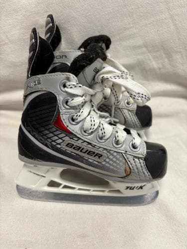Bauer Vapor X:05 Hockey Skates Regular Width 9 (Used)