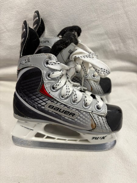 Bauer Vapor X:05 Hockey Skates Regular Width 9 (Used)