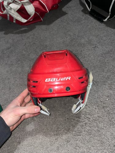 Medium Bauer Re-Akt 85 Helmet (Used)
