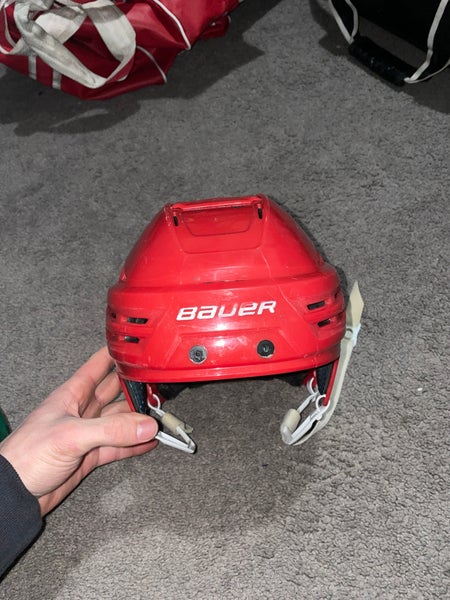 Medium Bauer Re-Akt 85 Helmet (Used)