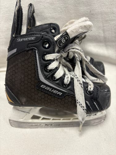 Bauer Supreme One.4 Hockey Skates Regular Width 9 (Used)