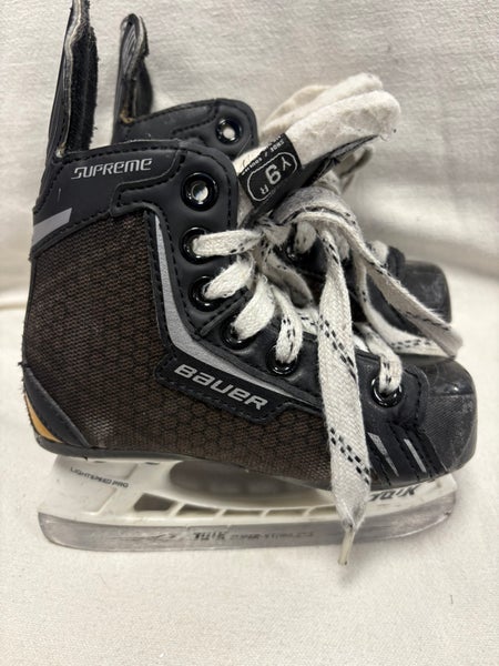 Bauer Supreme One.4 Hockey Skates Regular Width 9 (Used)