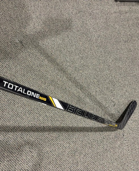 Senior Bauer TotalOne NXG Hockey Stick | Pro Stock - Dustin Penner | 69"