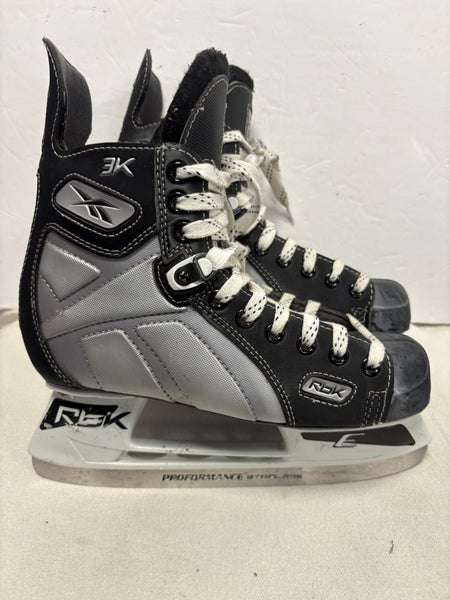 Reebok 3K Hockey Skates Regular Width Size 5.5 (Used)