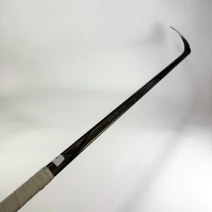 Used Right Black Bauer Vapor Hyperlite 2 | 70 Flex P46 Curve Grip | F321