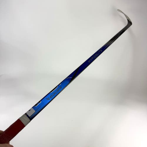 Used Right Blue Bauer Vapor Hyperlite 2 | 70 Flex P28 Curve Grip | F328