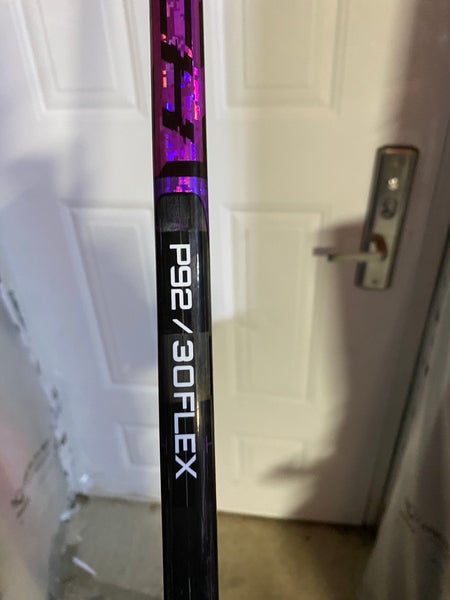 Youth Bauer Twitch Right Handed Hockey Stick P92 30 Flex (New)