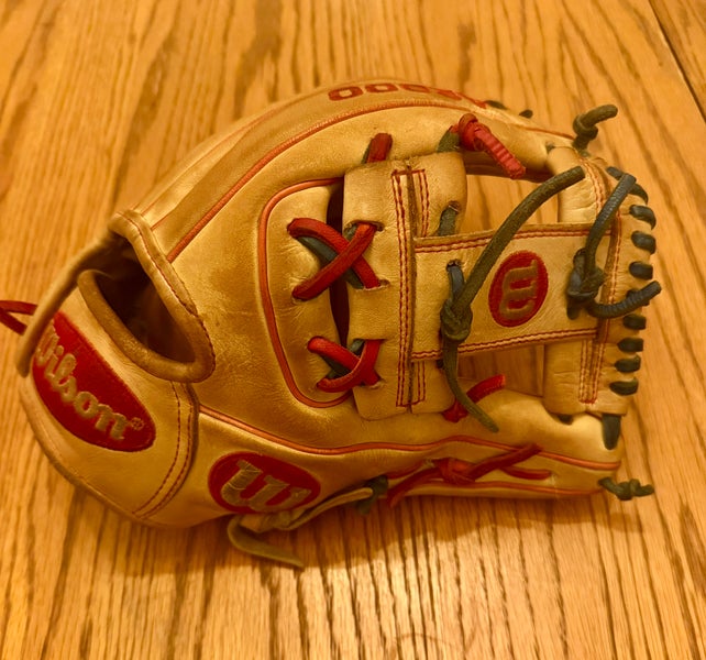 Wilson DP15 A2000 RH Infield Baseball Glove 11.5" (Used)
