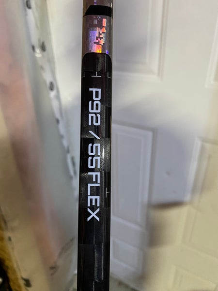 Intermediate Bauer Twitch Right Handed Hockey Stick P92 55 Flex (New)