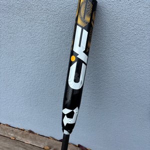 Barely used - 2022 DeMarini CF Composite Bat - 32” (-10) 22 oz