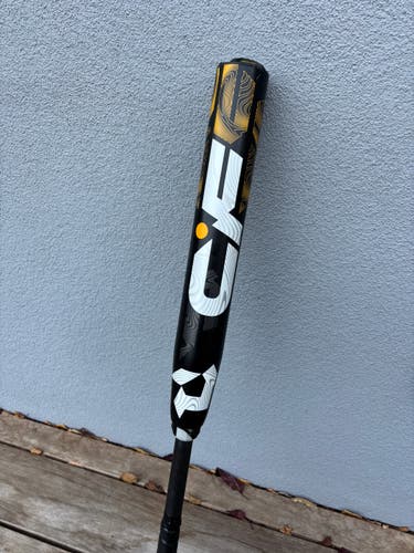 Barely used - 2022 DeMarini CF Composite Bat - 32” (-10) 22 oz