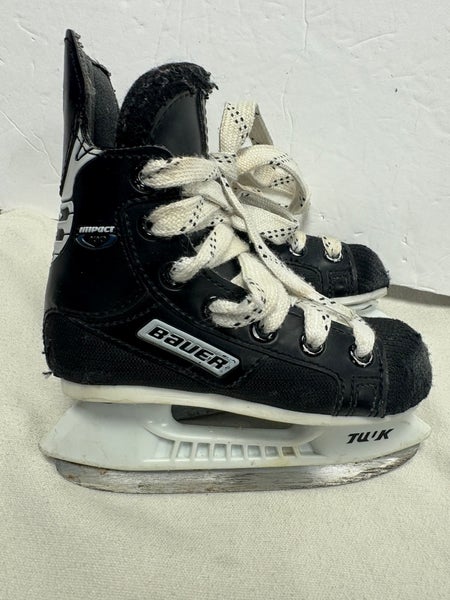 Bauer Impact 100 Hockey Skates Regular Width 9 (Used)