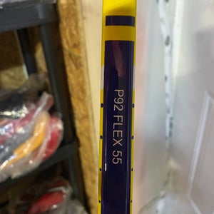 Intermediate Bauer Vapor Hyperlite 2 Right Handed Hockey Stick P92 55 Flex (New)