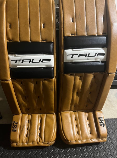 33" 2025 True L87 Goalie Leg Pads (Used)