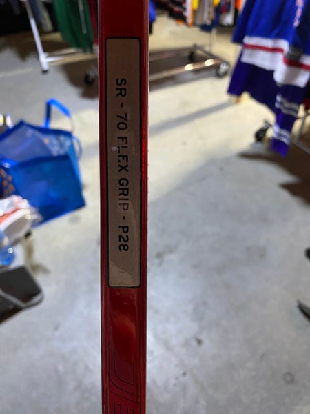 Senior CCM JetSpeed FT8 Pro Right Handed Hockey Stick P28 70 Flex (New)