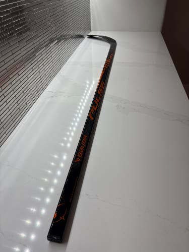 Junior Bauer Pulse Right Handed Hockey Stick P92 50 Flex (Used)