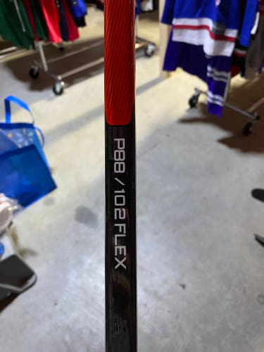 Senior Bauer Nexus Tracer Right Handed Hockey Stick P88 102 Flex (New)