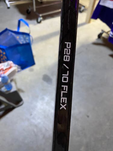 Senior Bauer Pulse Right Handed Hockey Stick P28 70 Flex (New)