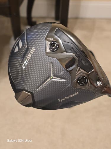 Men's TaylorMade Qi35 LS Right Handed Driver Stiff Flex 10.5 Loft (Used)