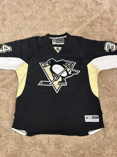 Penguins Farnham XXL Men's Reebok Jersey (Used)