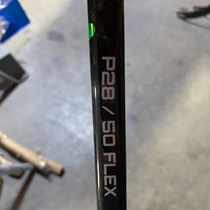 Youth Bauer Vapor FlyLite Left Hand Hockey Stick P28 50 Flex (New)